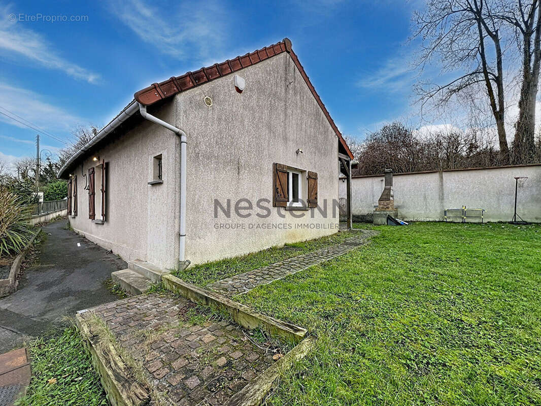 Maison à LIMEIL-BREVANNES