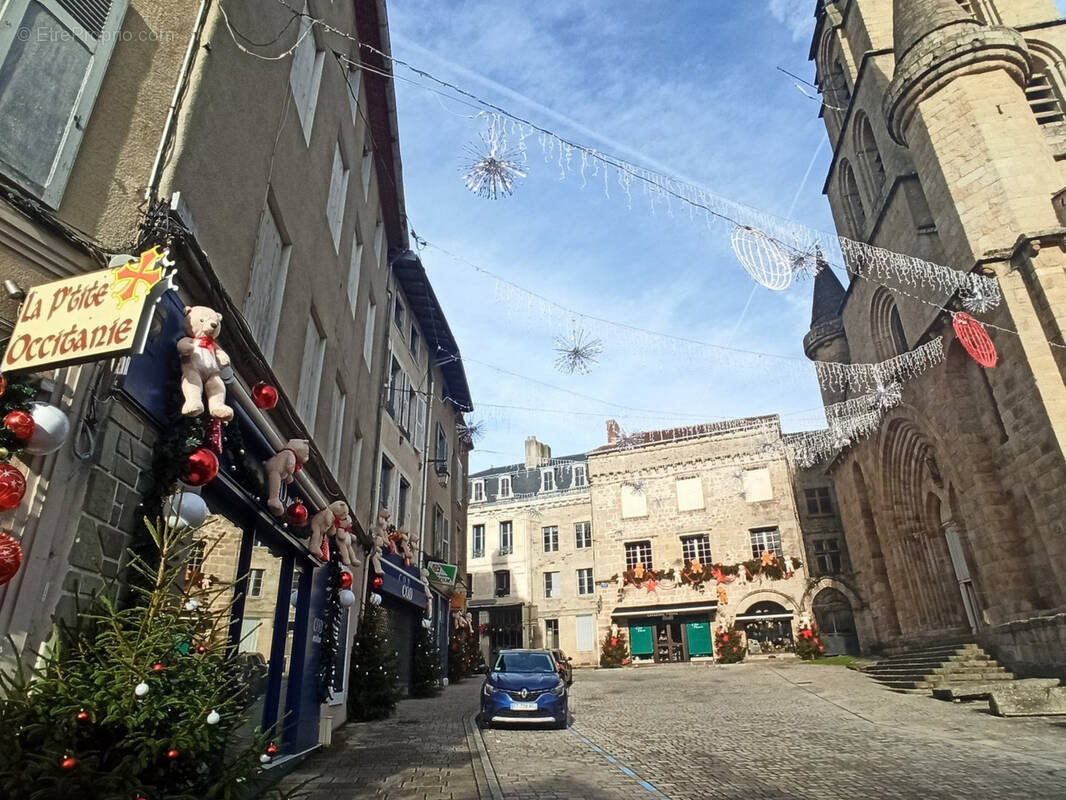 Commerce à SAINT-JUNIEN