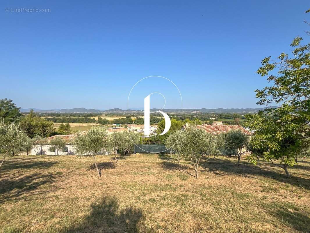 Terrain à BARJAC