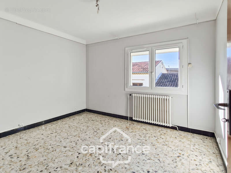 Maison à ROQUEMAURE