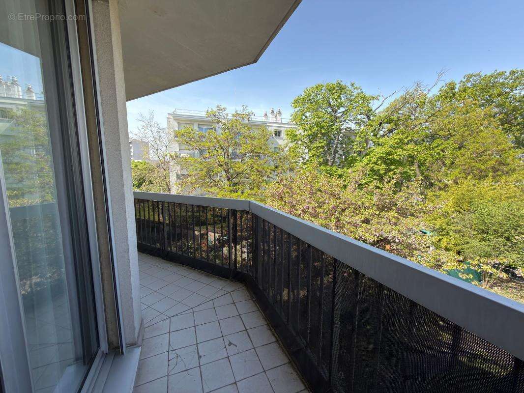 Appartement à SAINT-MAUR-DES-FOSSES