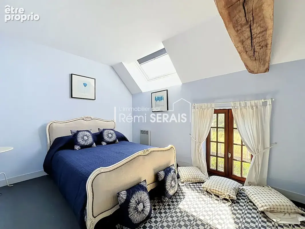 Maison en pierre de caractère avec dépendances et terrain clos proche de FALAISE - photo 7