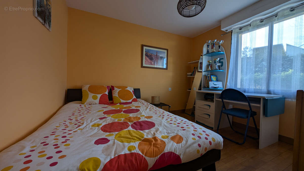 Maison à LES LANDES-GENUSSON