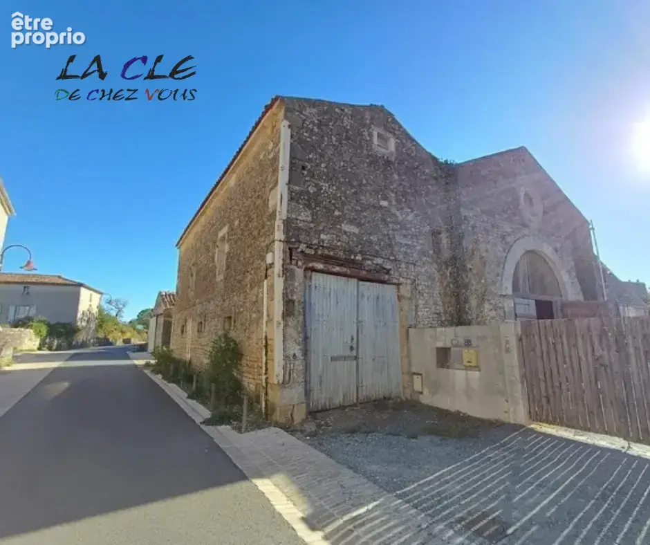 Photo Parking à Ardin au prix de 14 000€