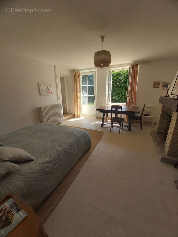 Maison à HOUDAN