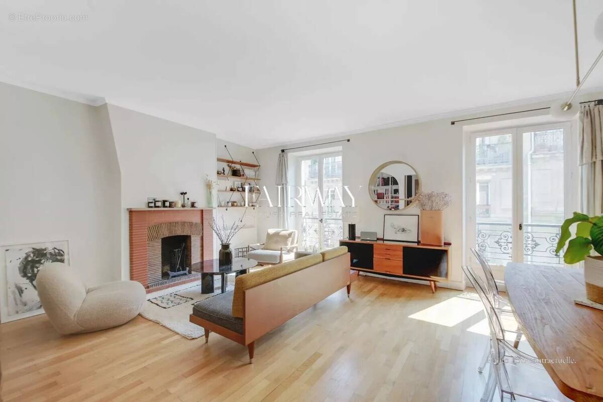Appartement à PARIS-2E