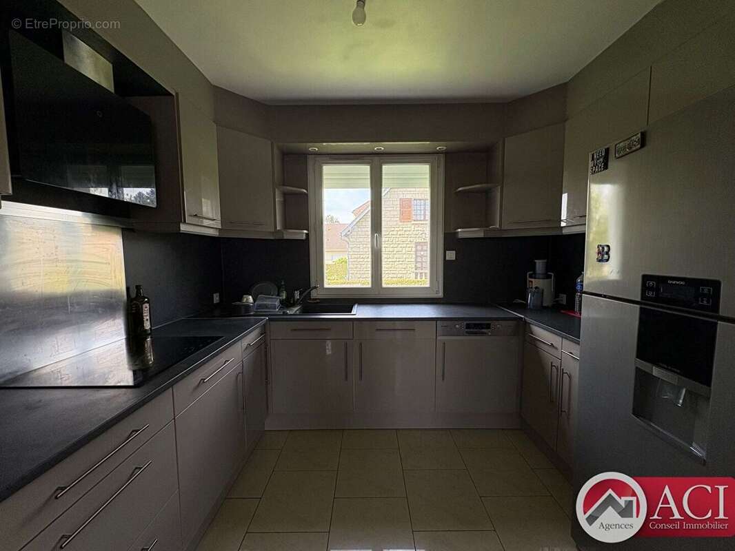 Maison Spacieuse de 8 pièces sur la N1 - photo 2
