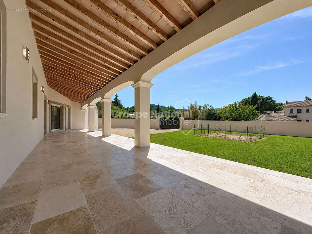 Maison à MONDRAGON