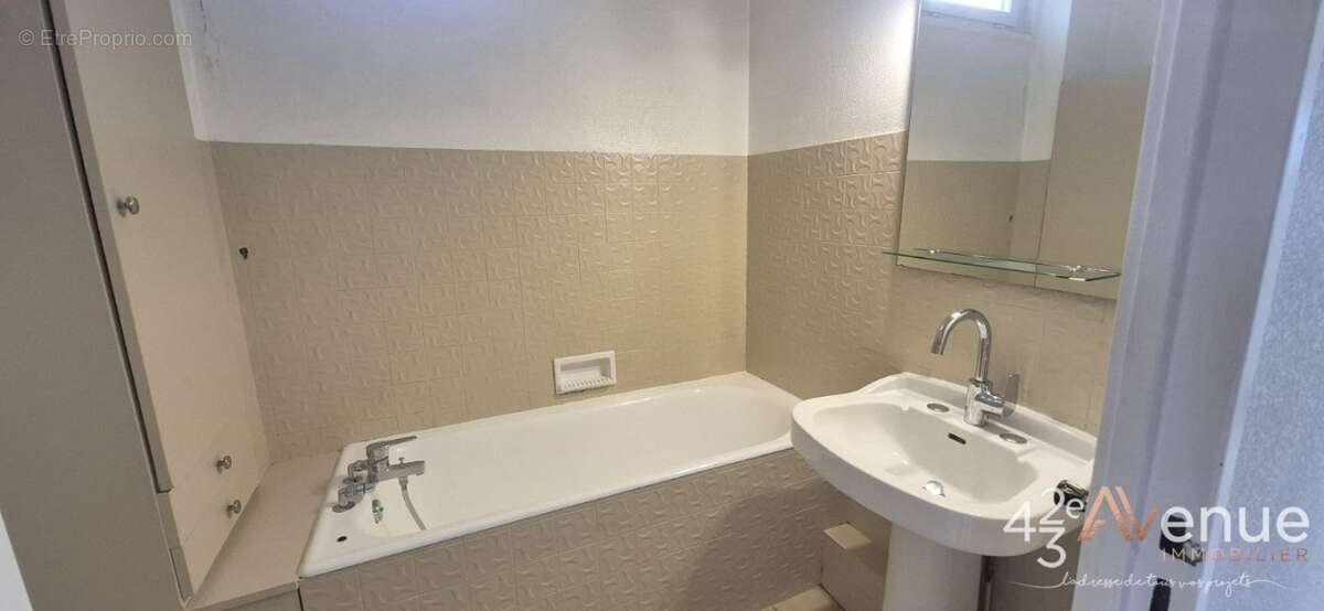 Appartement 80 m² à Saint-Etienne  - photo 5