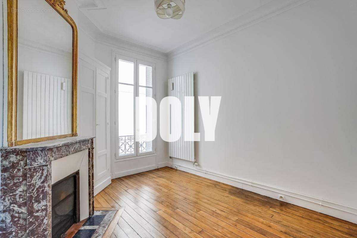Appartement à PARIS-12E