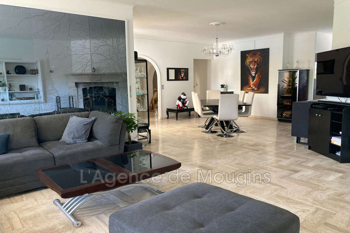 Maison 266 m² à Mougins  - photo 9