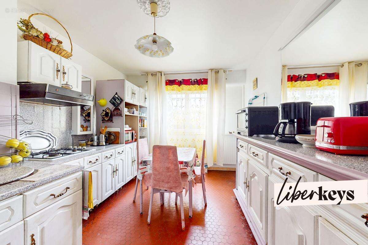 Appartement à CLICHY-SOUS-BOIS