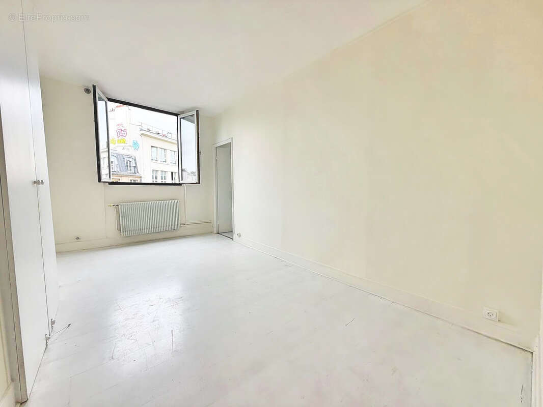 Appartement à PARIS-3E