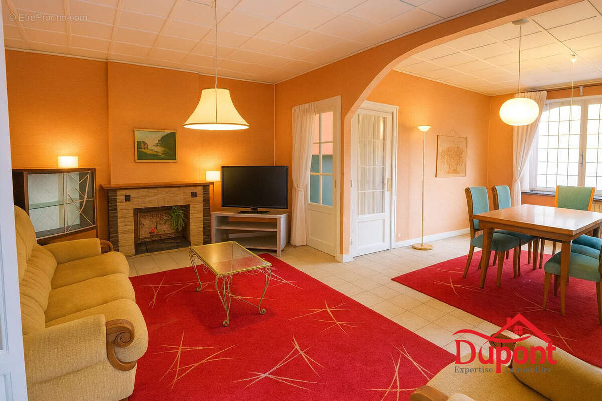 proposition d&#039;aménagement après travaux par IA - Commerce à VIEUX-CONDE