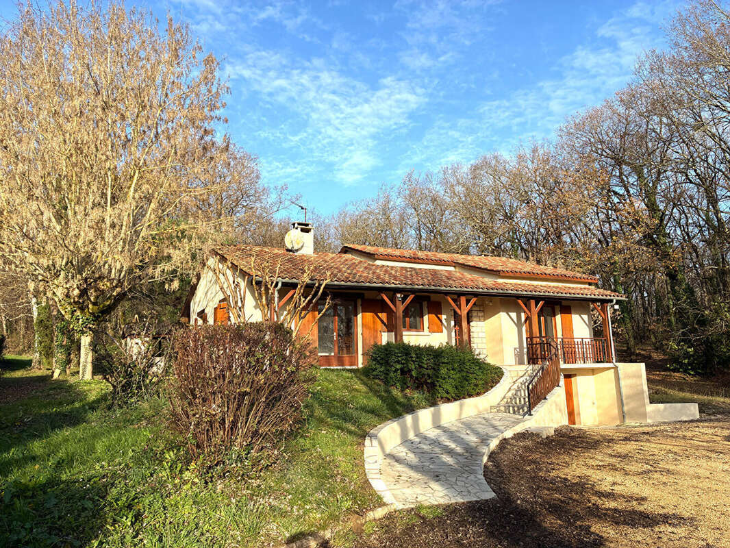 Maison en campagne entièrement rénovée . Vue dominante - photo 4