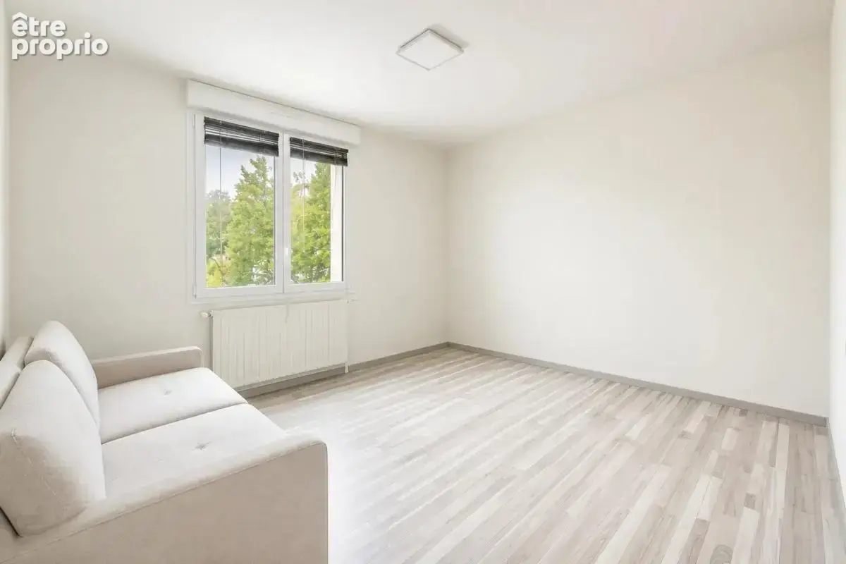 Maison de 8 pièces de 190.27 m² à Saint-Pierre-des-Corps - photo 9