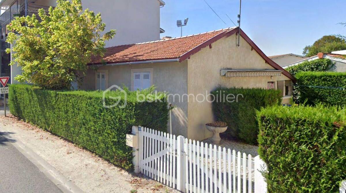 Maison à ARES