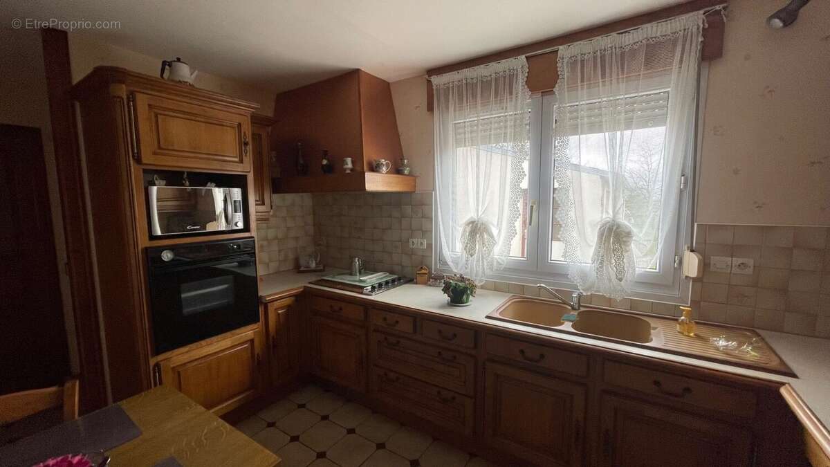 Maison à MESNIL-SAINT-NICAISE