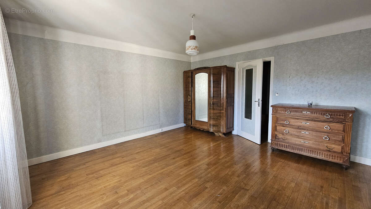 Maison à SAINT-GENIEZ-D&#039;OLT