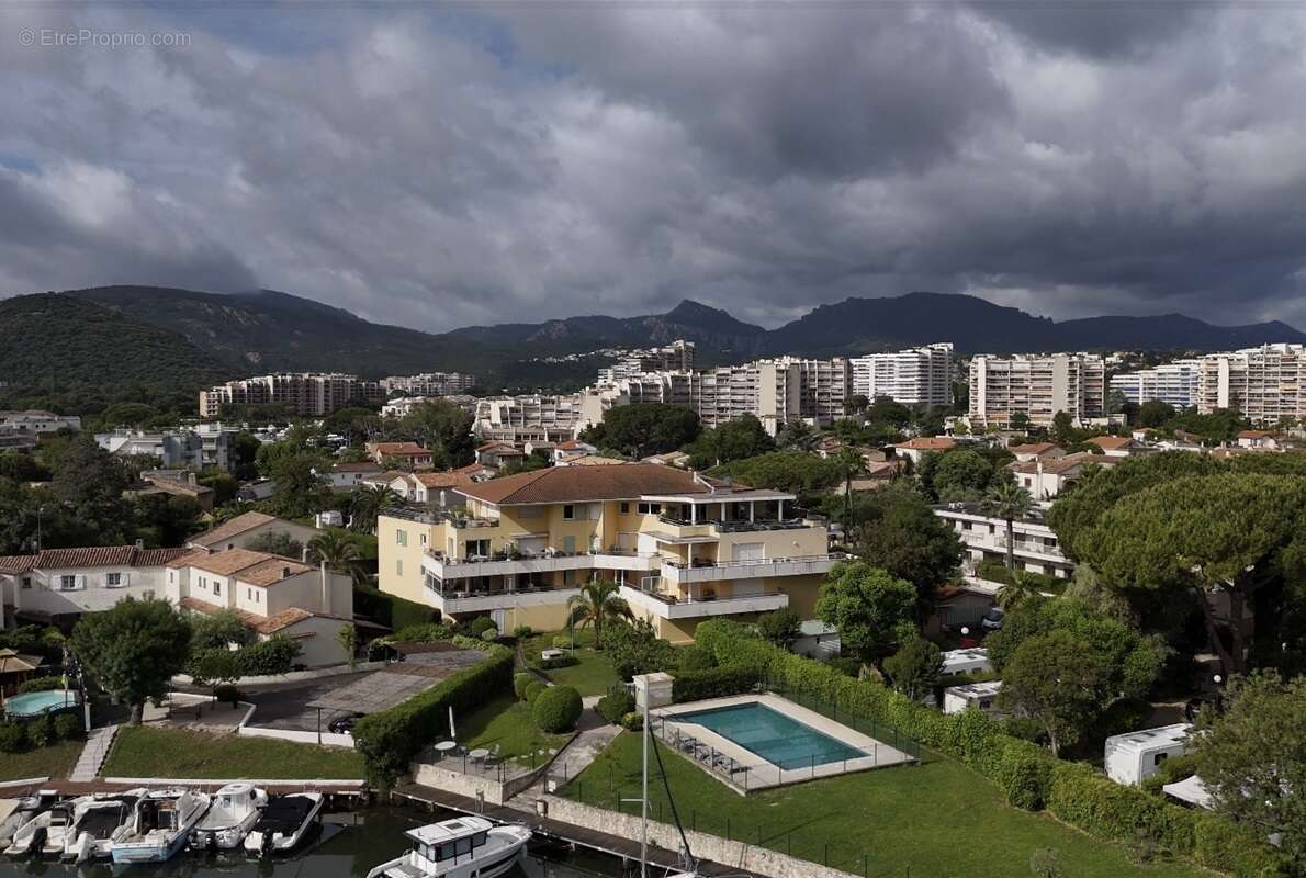 Appartement à MANDELIEU-LA-NAPOULE
