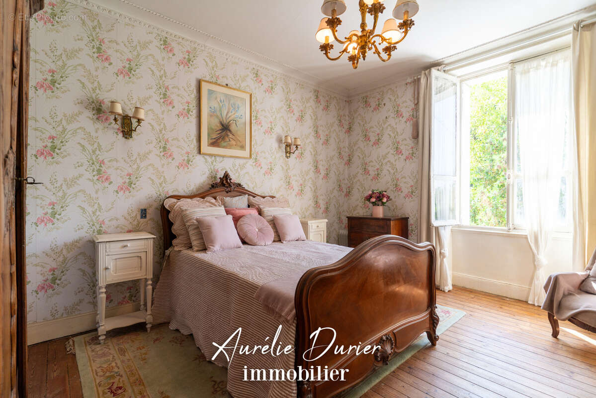 Maison à MONTRICHARD