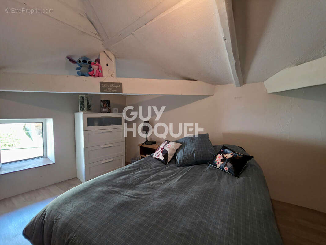 Maison à SAINT-JULIEN-LA-VETRE