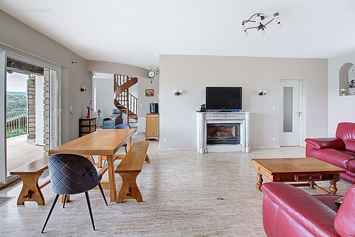 Maison à TRANS-EN-PROVENCE