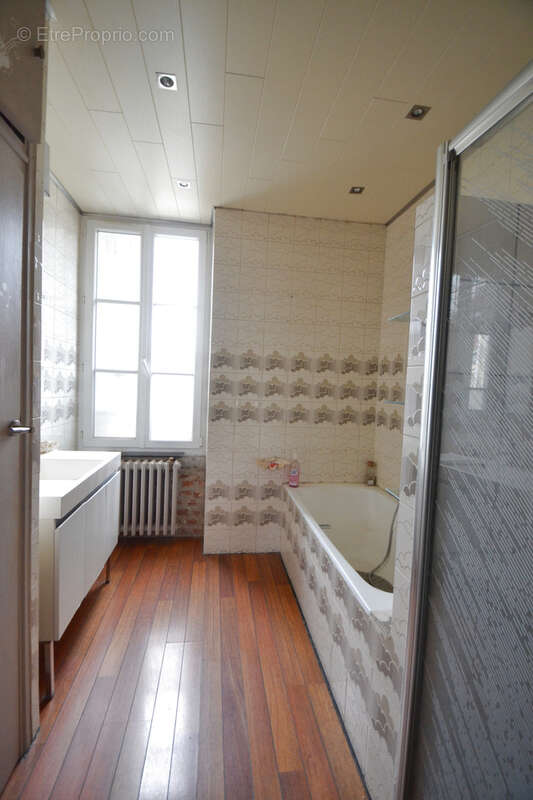 GANNAT Centre, belle maison de caractère de 193 m2 habitables - photo 5
