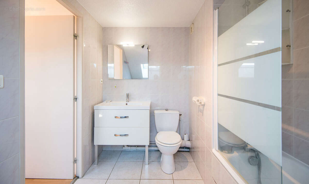 Appartement à ONET-LE-CHATEAU