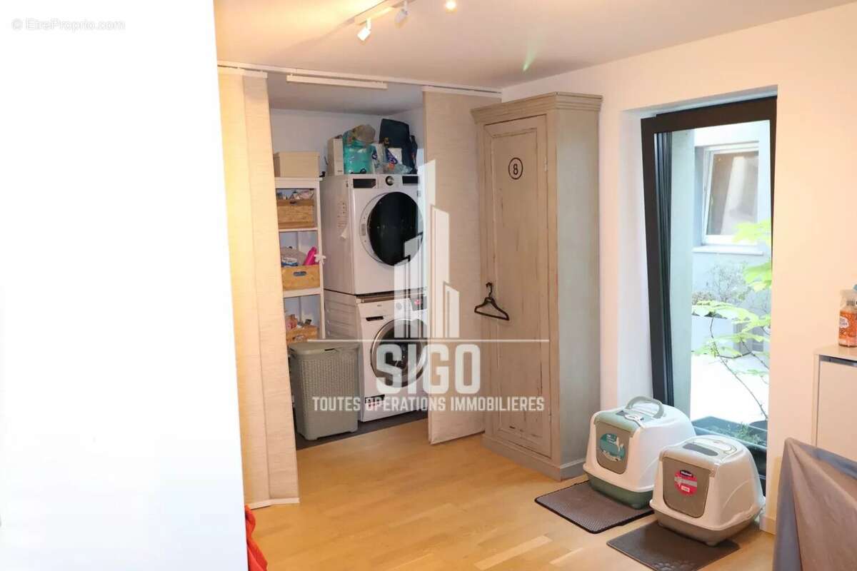 Maison à SURGY