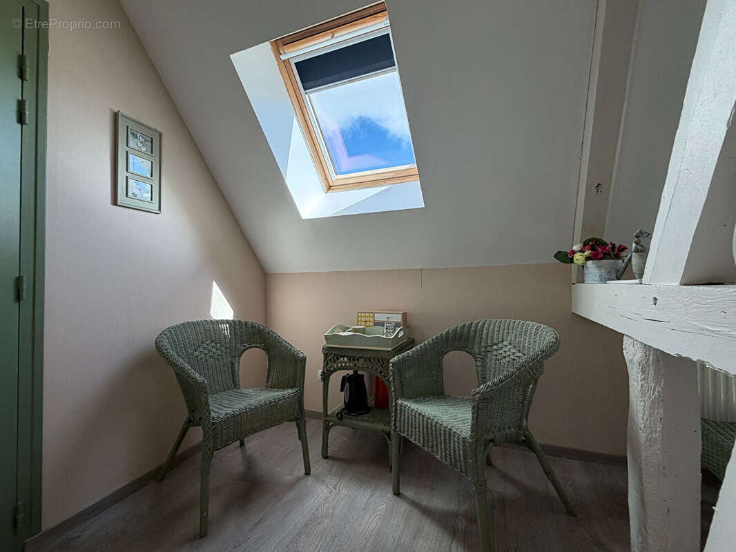 Maison à LA CROIX-SAINT-LEUFROY