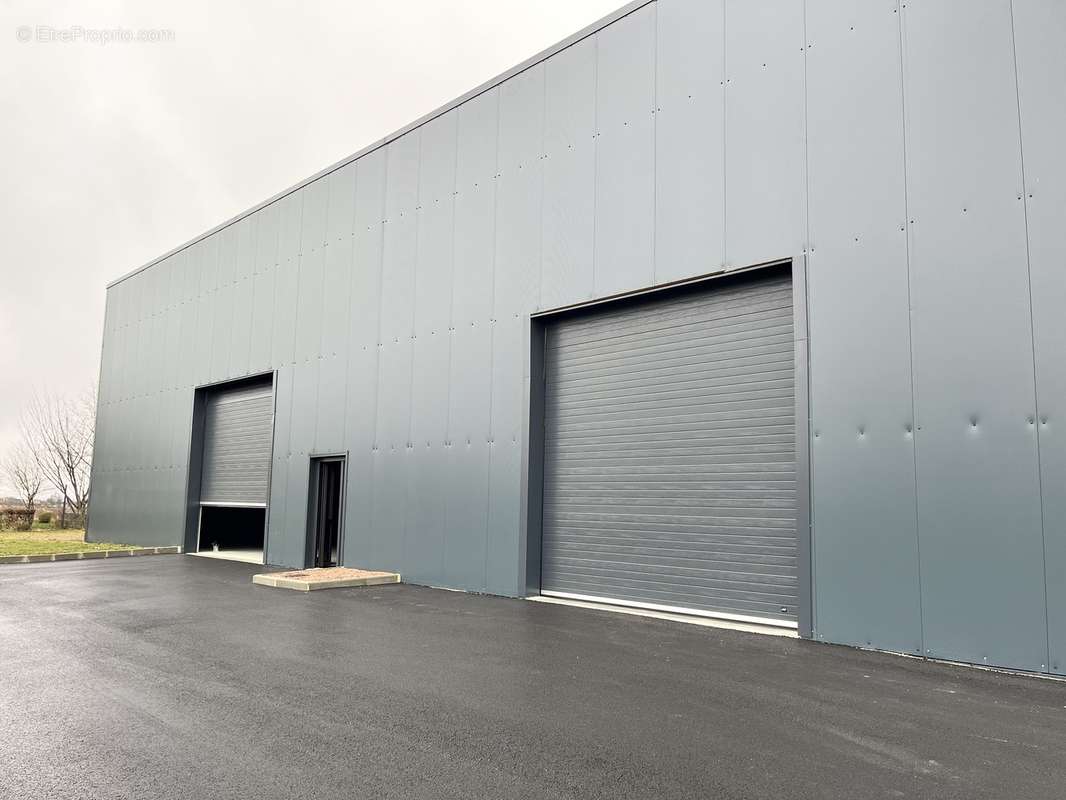 Entrepot à Usage De Stockage Ou Activites à Louer Ou à Vendre - photo 4