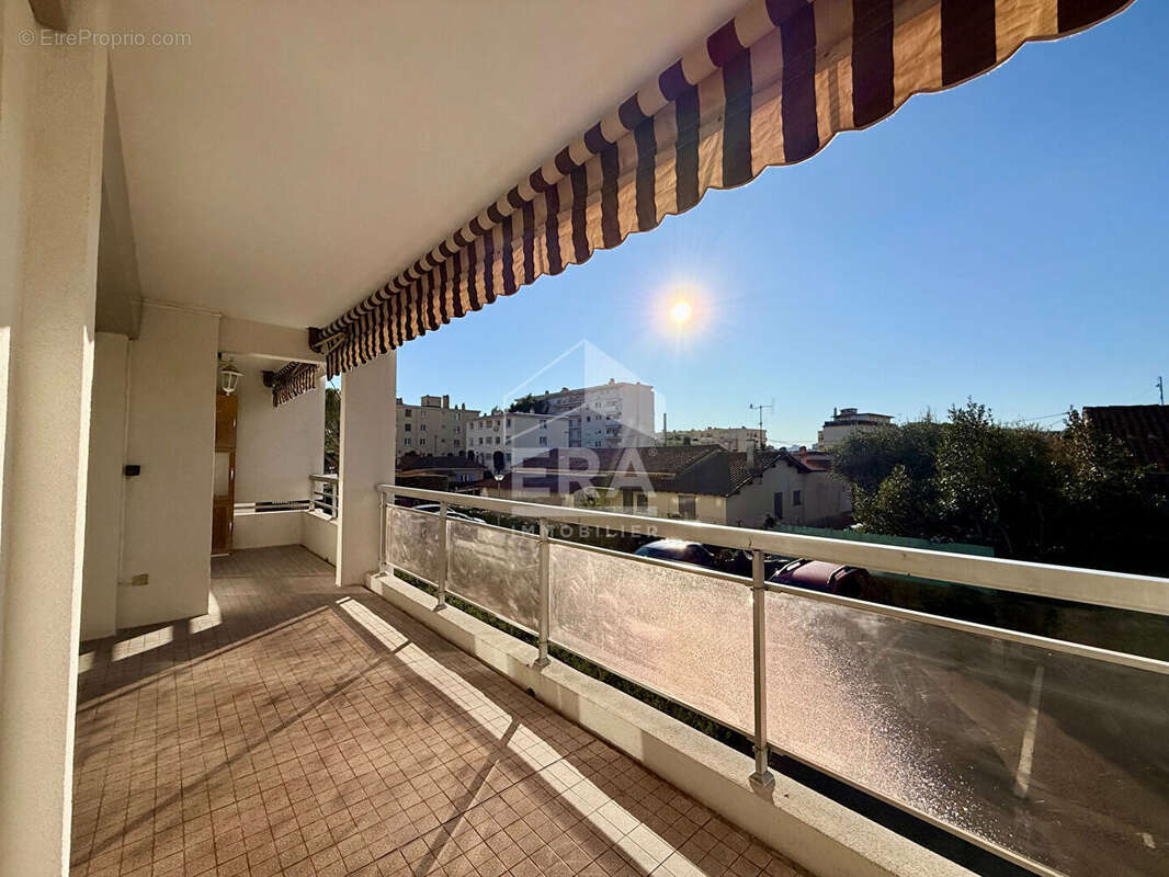 Appartement à LE CANNET