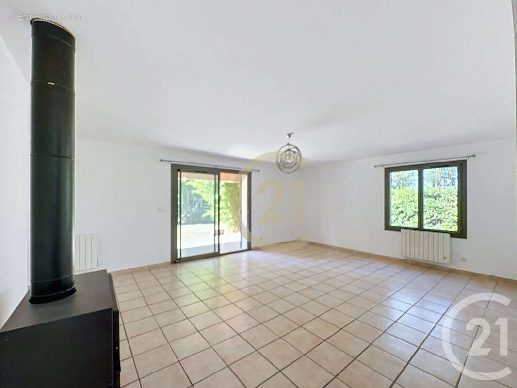 Maison 152 m² à Aramon  - photo 7