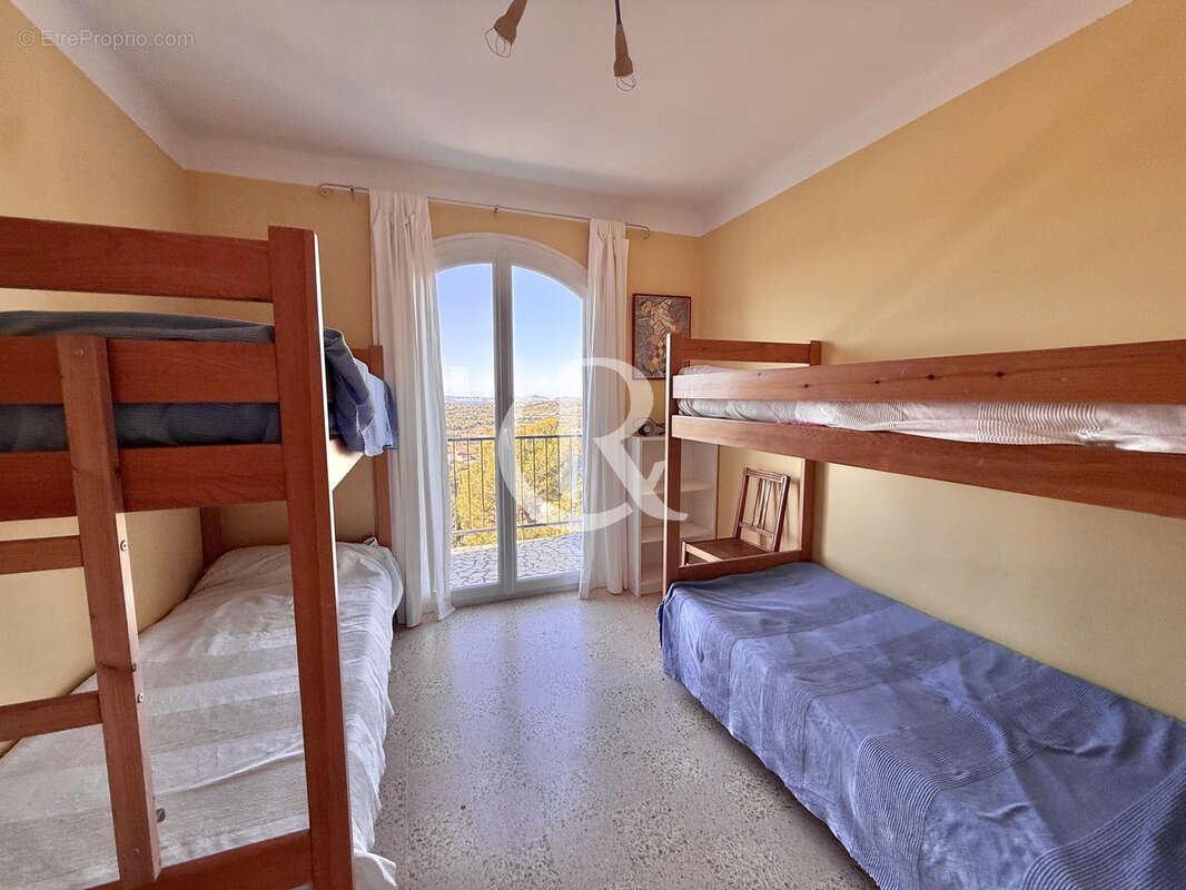 Maison à CARQUEIRANNE