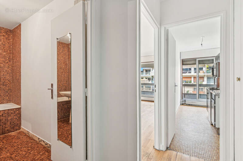 Appartement à PARIS-17E