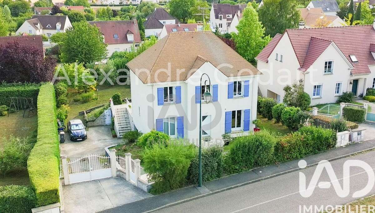 Photo 2 - Maison à VARENNES-JARCY