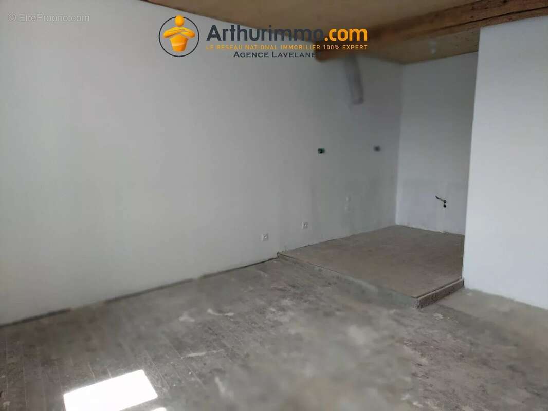Appartement à LAROQUE-D'OLMES