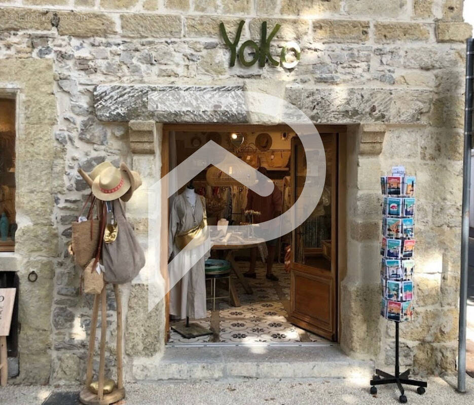 Commerce à SAINT-LAURENT-D&#039;AIGOUZE