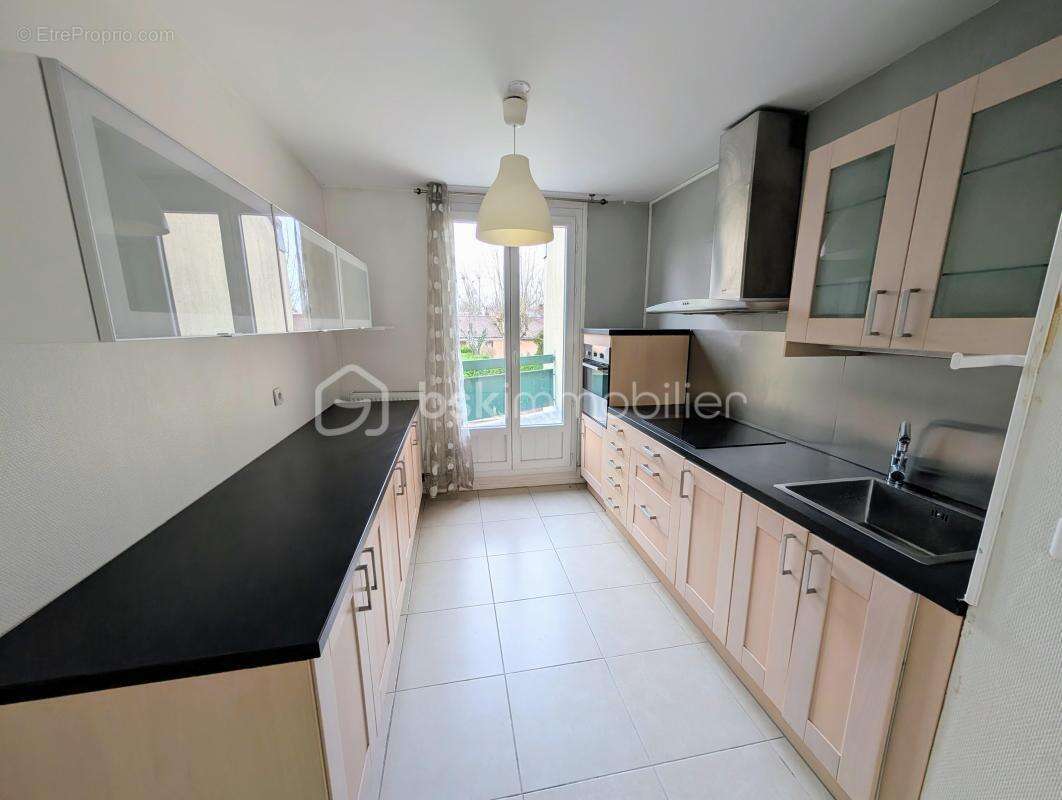 Appartement à LOGNES