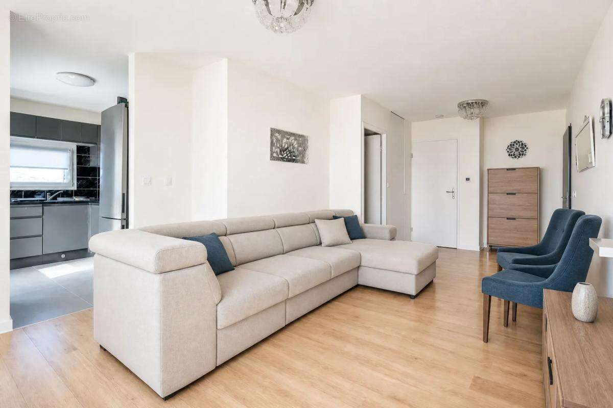 Appartement à DUGNY