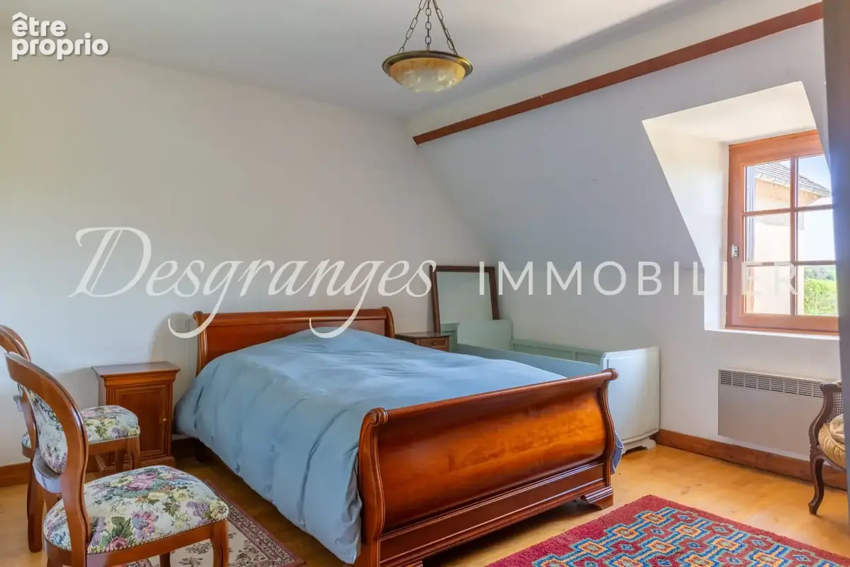 Maison 309 m² à Hautefort  - photo 7