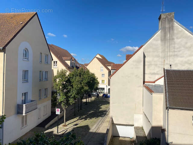 Appartement 81 m² à Groslay  - photo 4