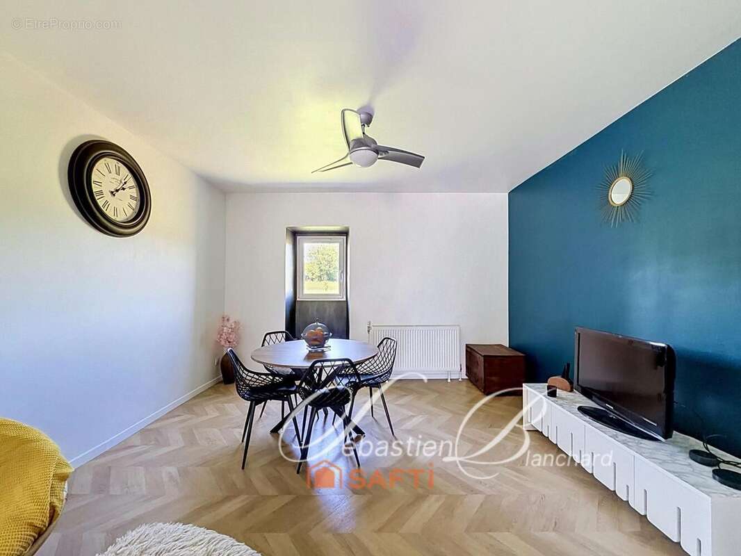 Maison 205 m² à Usinens  - photo 5