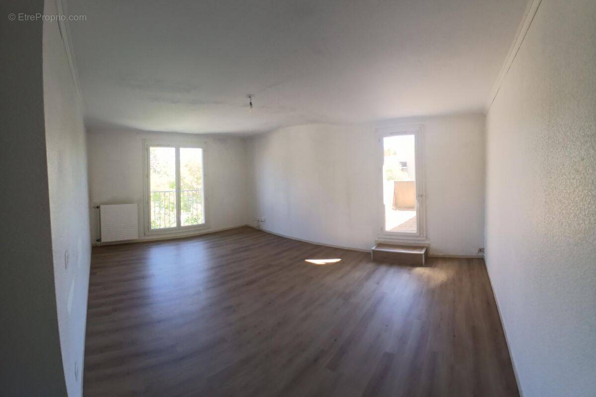 Appartement à AUBAGNE