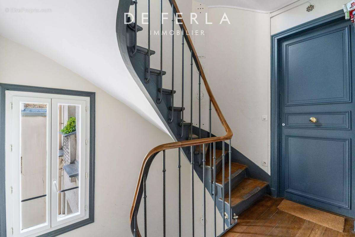 Appartement à PARIS-14E