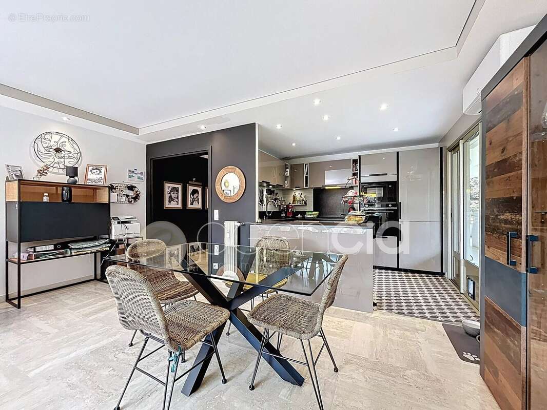 Appartement à LE CANNET