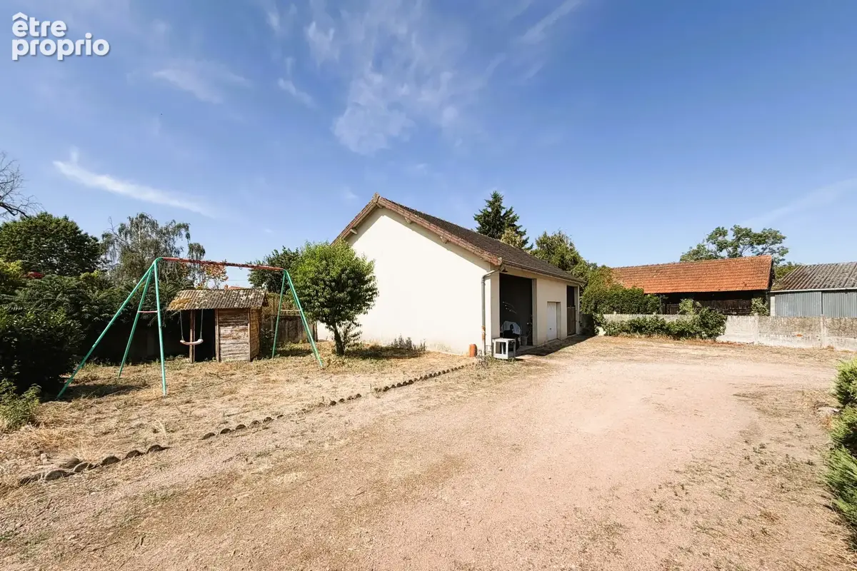 Grande maison de bourg avec nombreuses dépendances   Idéal investisseurs - photo 18