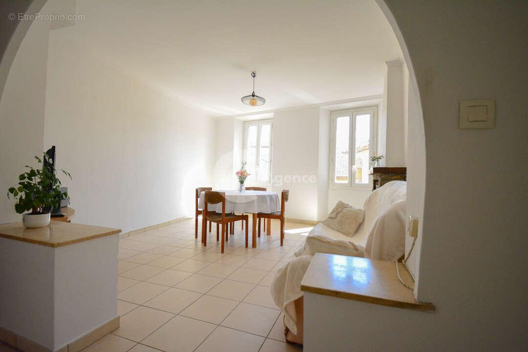 Maison à VILLENEUVE-LOUBET