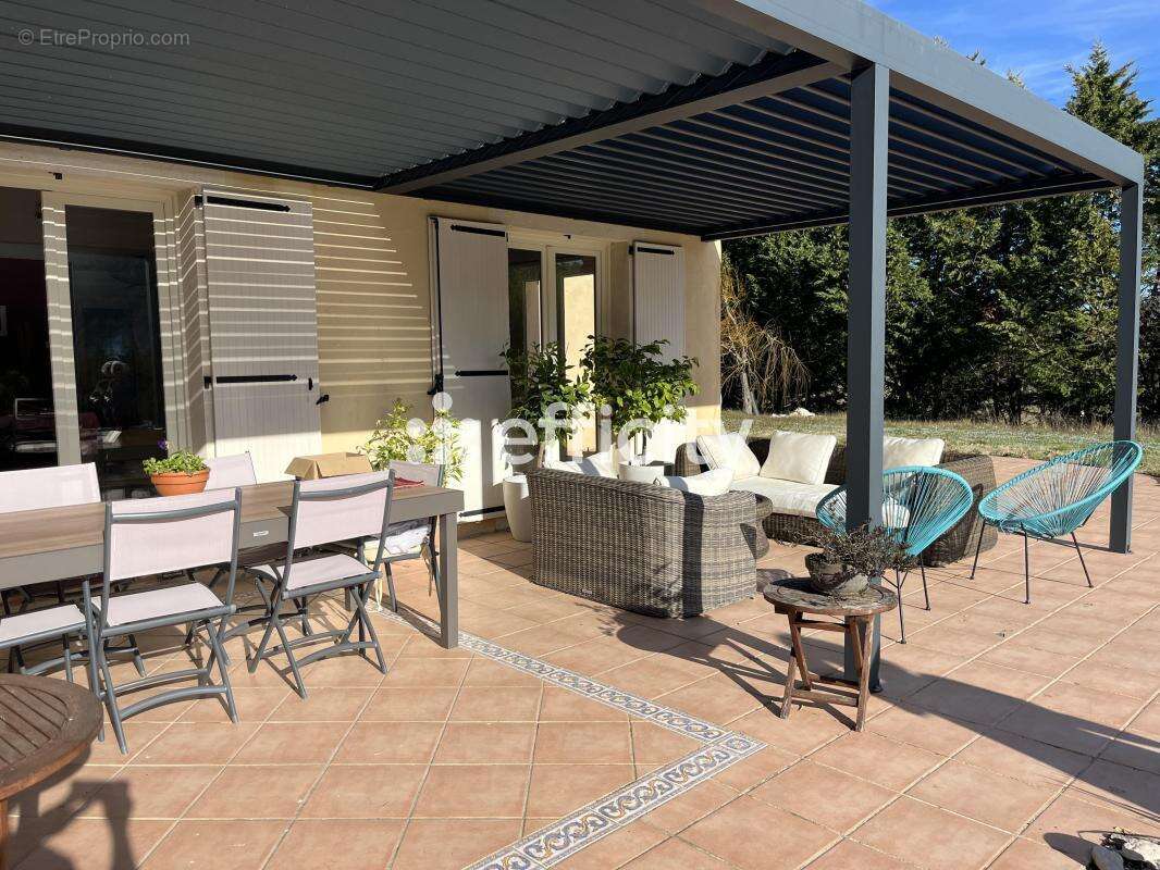 Maison 257 m² à Brignoles  - photo 13